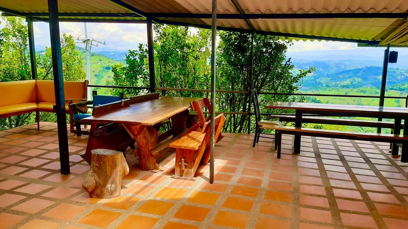 Mountain View Hostel San Peregrino Eksteriør bilde